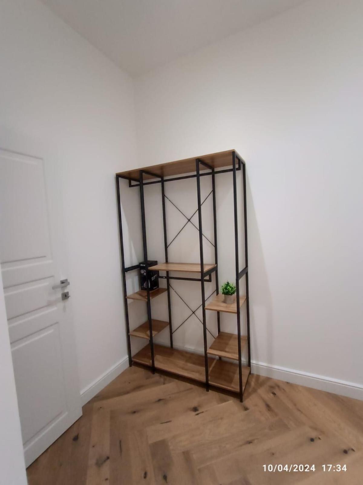 Be-c0 New Double Guest house